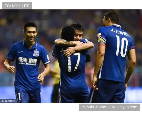 白崎凌兵世界波扩大比分 蓉城中场弧顶区域保护失位